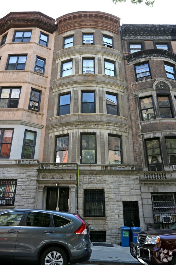Building Photo - 308 W 78th St
