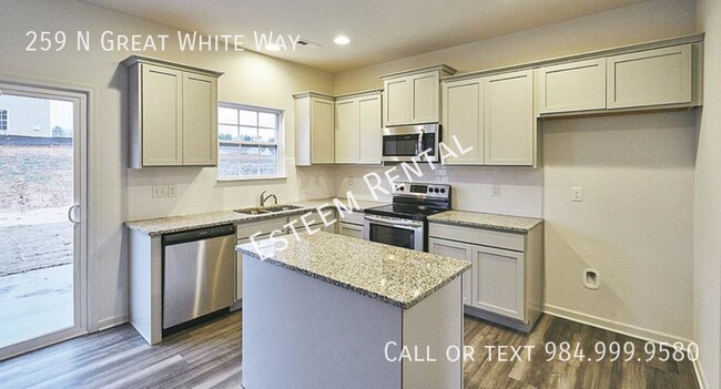 Building Photo - 259 N Great White Way