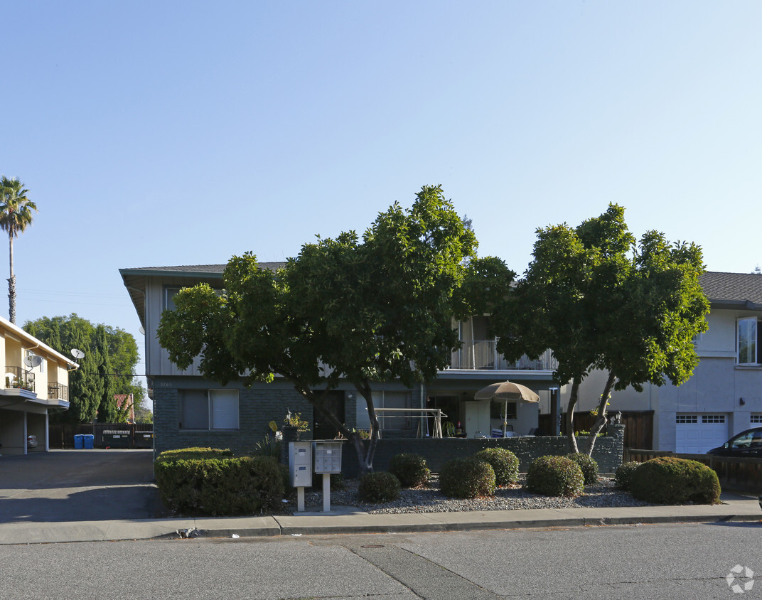 Foto del edificio - 3765 Miramar Way