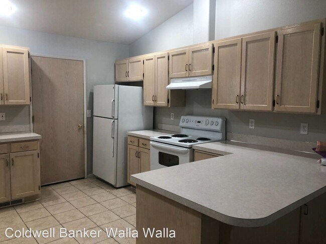 Building Photo - 2 br, 2 bath House - 826 SE Marine Drive