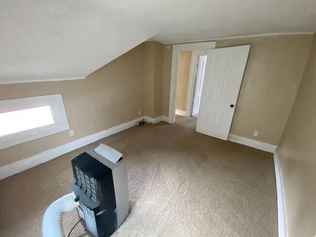 Foto del edificio - 3 Bedroom House On Stadium!