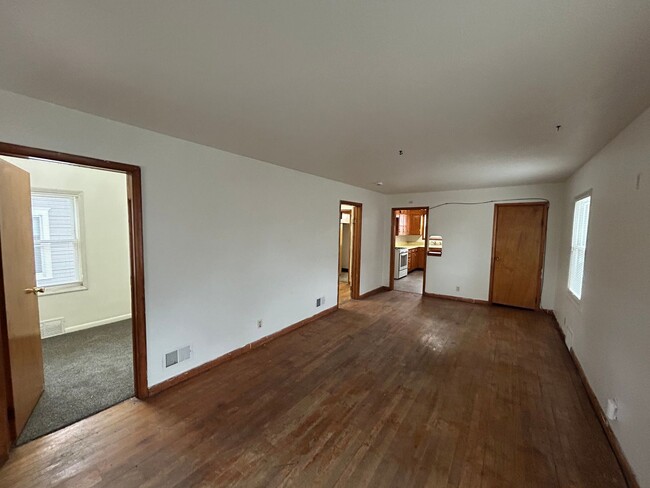 Foto del edificio - 1422 N 25th-2 bed/1.5 bath