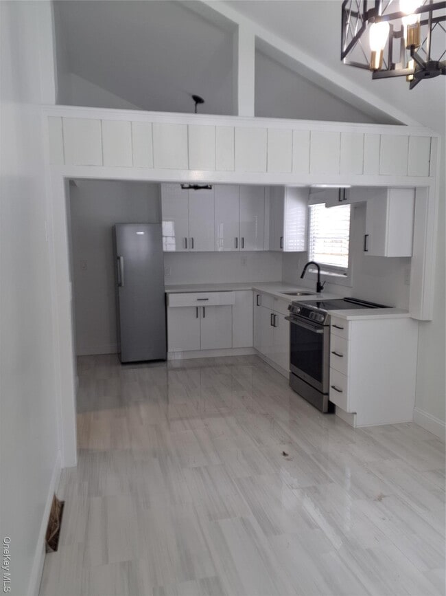 Foto del edificio - 37 Center Hill Rd