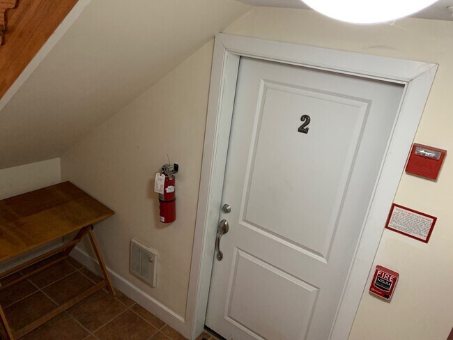 Outside apartment door - 19 Logan Cir NW