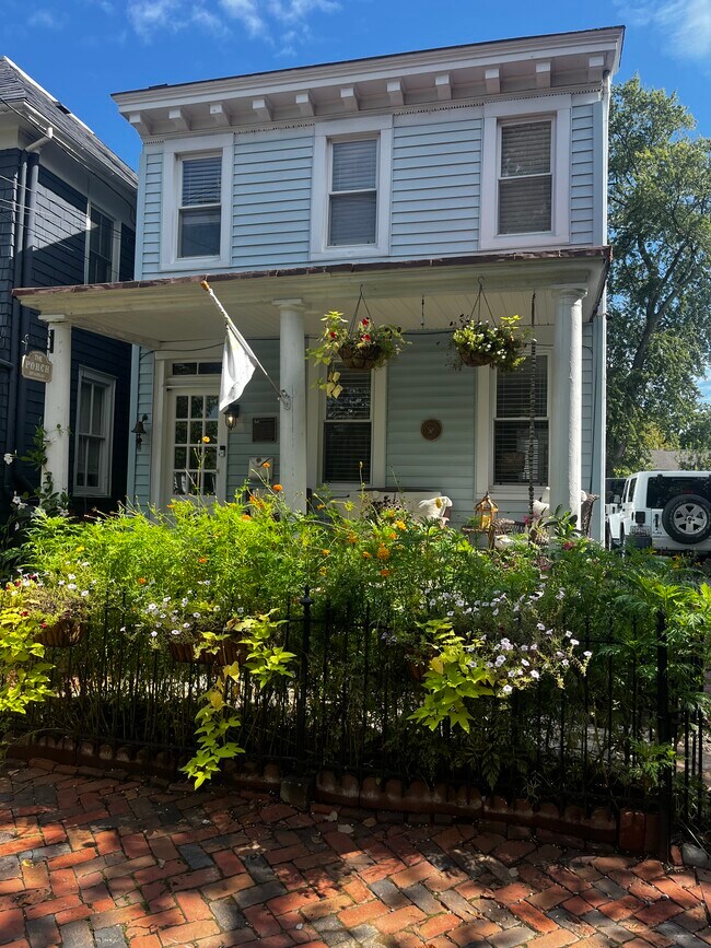 Exterior - 52 Madison Pl