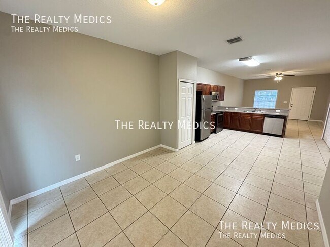 Foto del edificio - 548 Albatross Dr