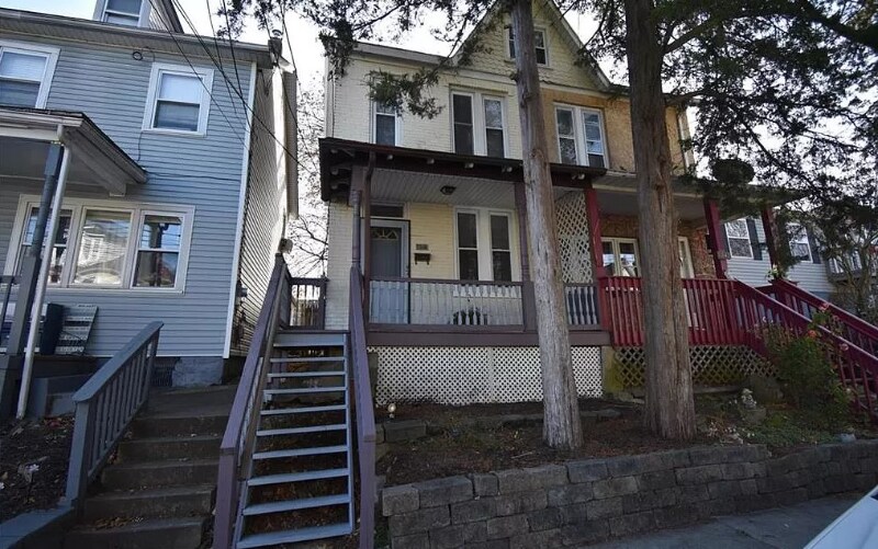 Primary Photo - 1040 W Wilkes Barre St