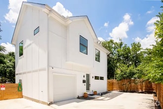 Building Photo - 119 Dumoulin Ave