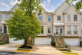 Building Photo - 4022 Dogberry Ln