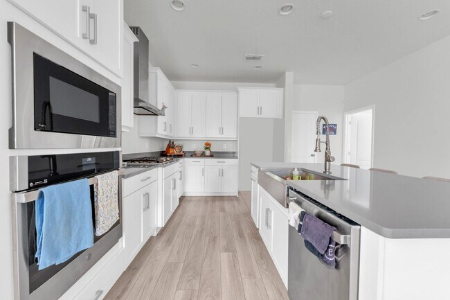 Foto del edificio - 12790 Brodlove Ln