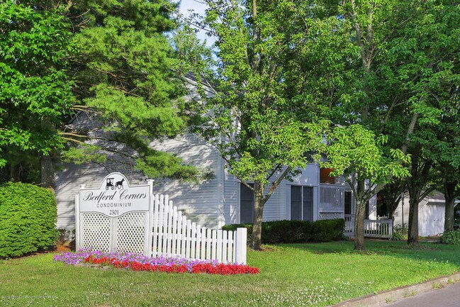 Foto del edificio - 2501 Bedford Corners Ln