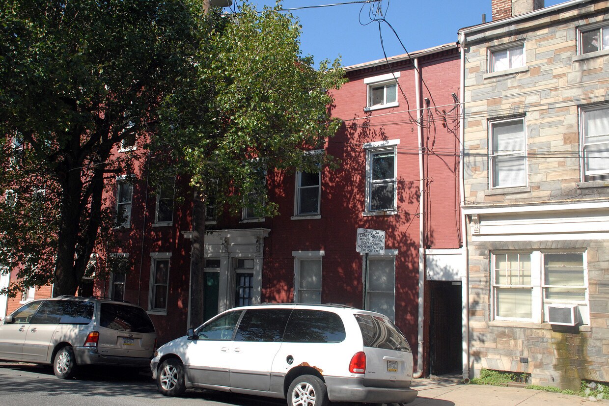 Building Photo - 124 S Prince St