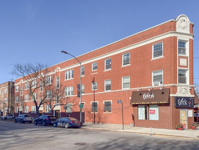 Building Photo - 2310 W Wilson Ave