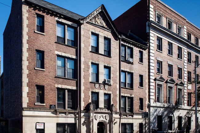 Foto del edificio - 3346 N Marshfield Ave