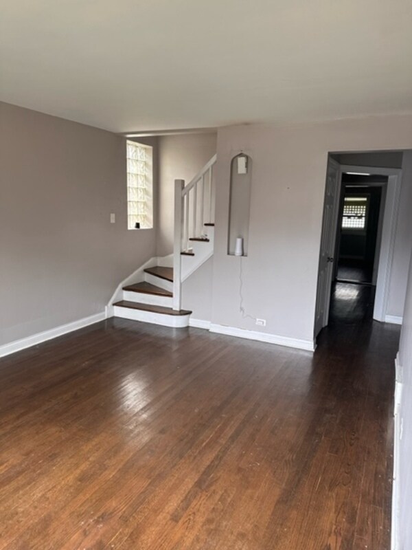 Building Photo - 10608 S Prairie Ave