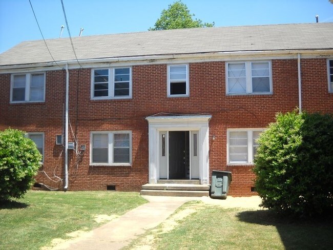 Foto del edificio - 647 S Court St