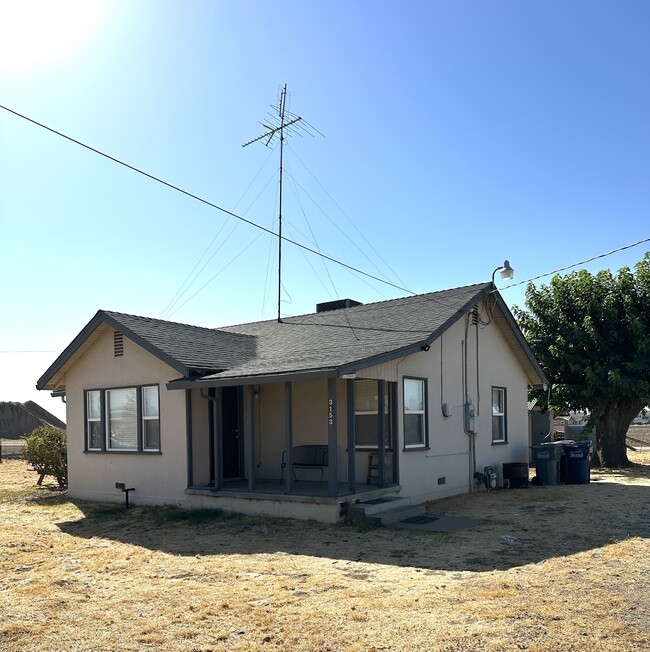 Building Photo - 3153 E Childs Ave