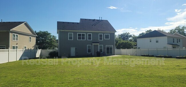 Foto del edificio - 2225 Tuliptree Cir