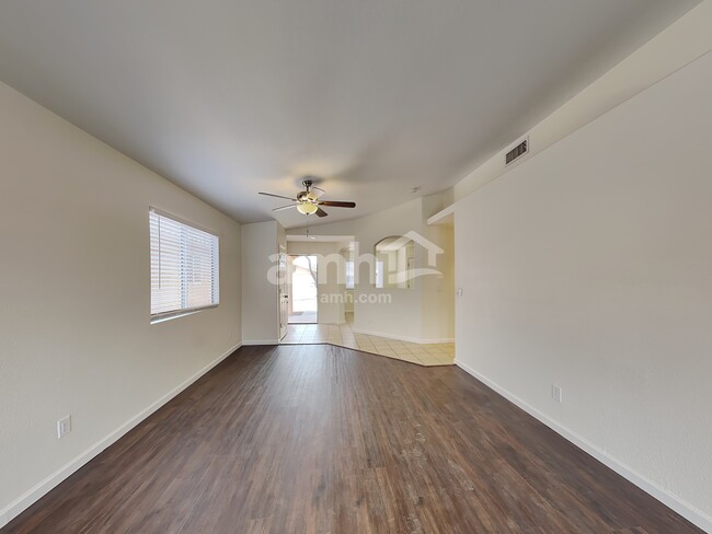 Foto del edificio - 2185 W Frostwood Lane