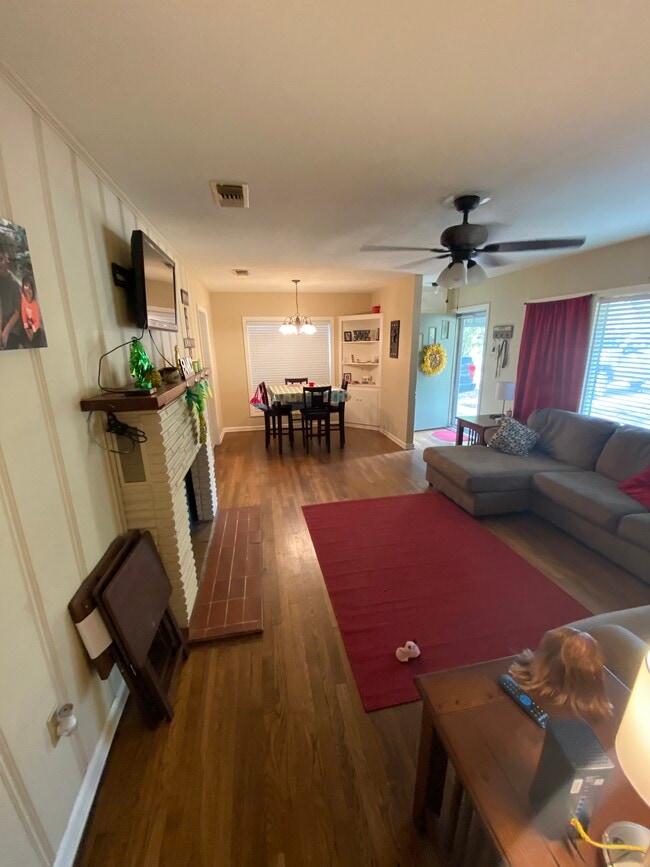 Foto del edificio - 318 Moore St