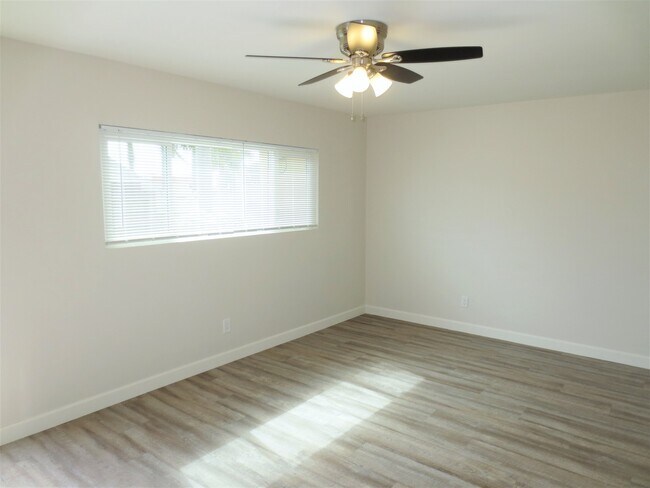Building Photo - 249 Avenida Rosa