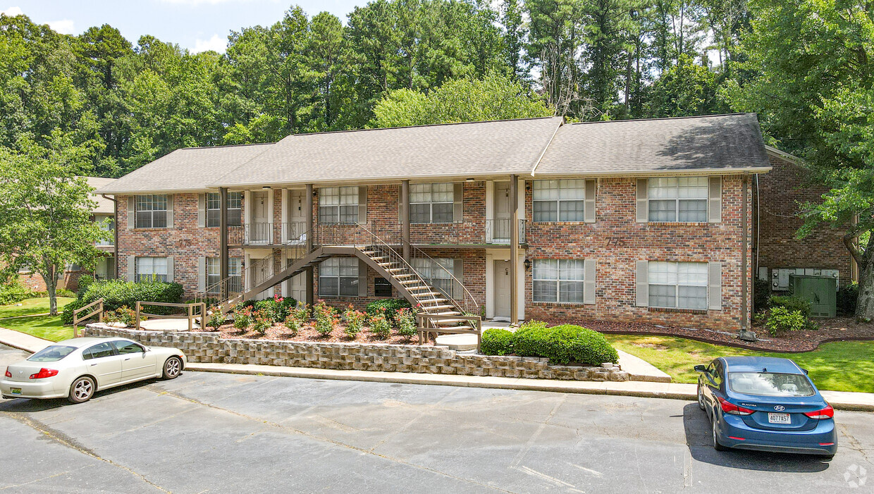 Primary Photo - Stonehenge at Crestline Apartments