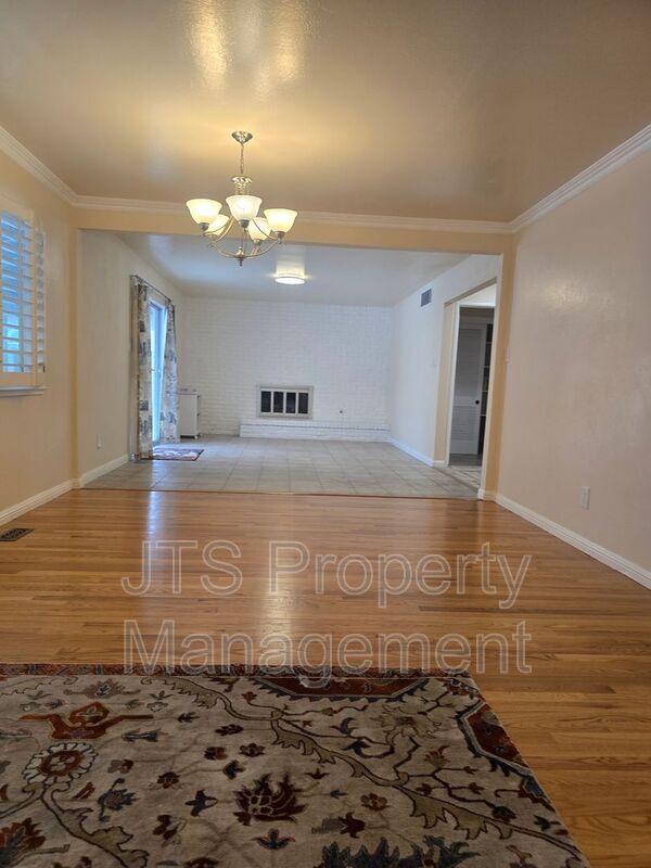 Foto del edificio - 1033 Woodshire Way