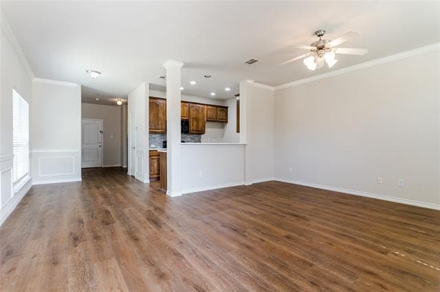 Building Photo - 5928 Round Up Ln