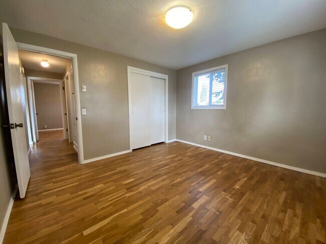Foto del edificio - 2 br, 1 bath House - 1186 M St.