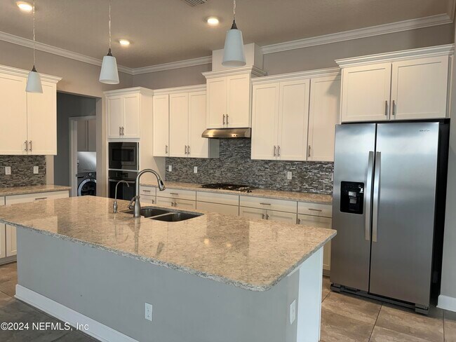 Foto del edificio - 370 Citrus Ridge Dr