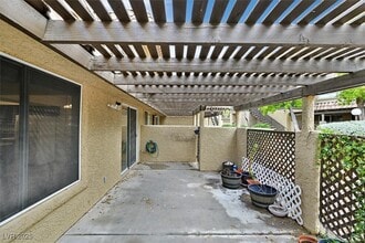 Building Photo - 1818 Plum Ct