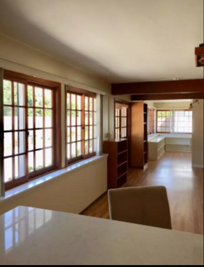 Foto del edificio - Perfect One Bedroom One Bath in Mar Vista!