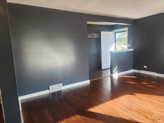 Foto del edificio - 2800 Manor Ln