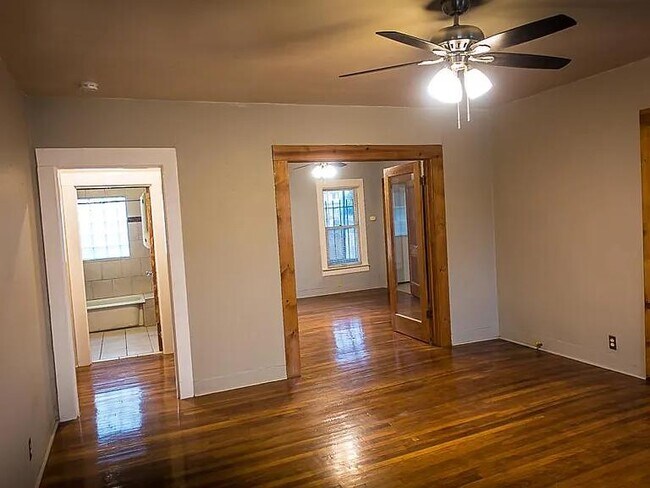 Foto del edificio - 715-723 W Cannon St