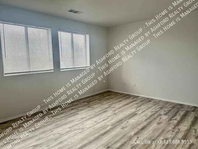 Foto del edificio - 1120 Yuma St