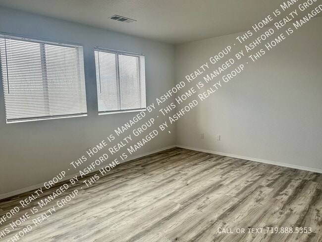 Building Photo - 1120 Yuma St