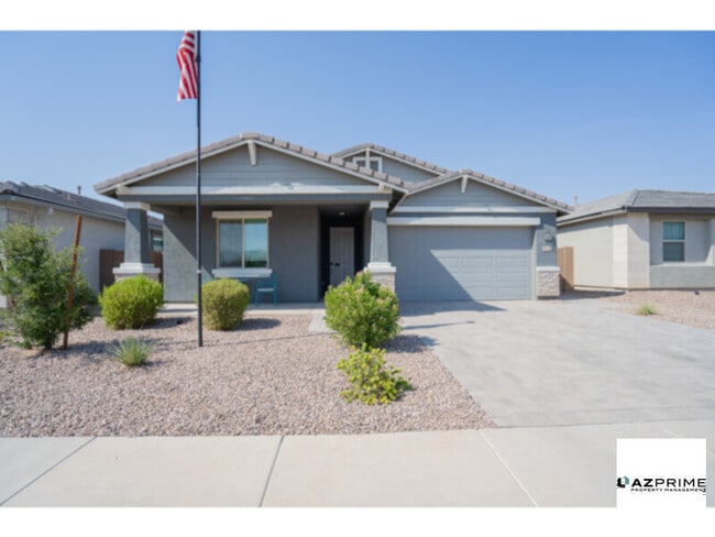 Photo - Stylish 3/2.5 Laveen Home - Natural Light ...