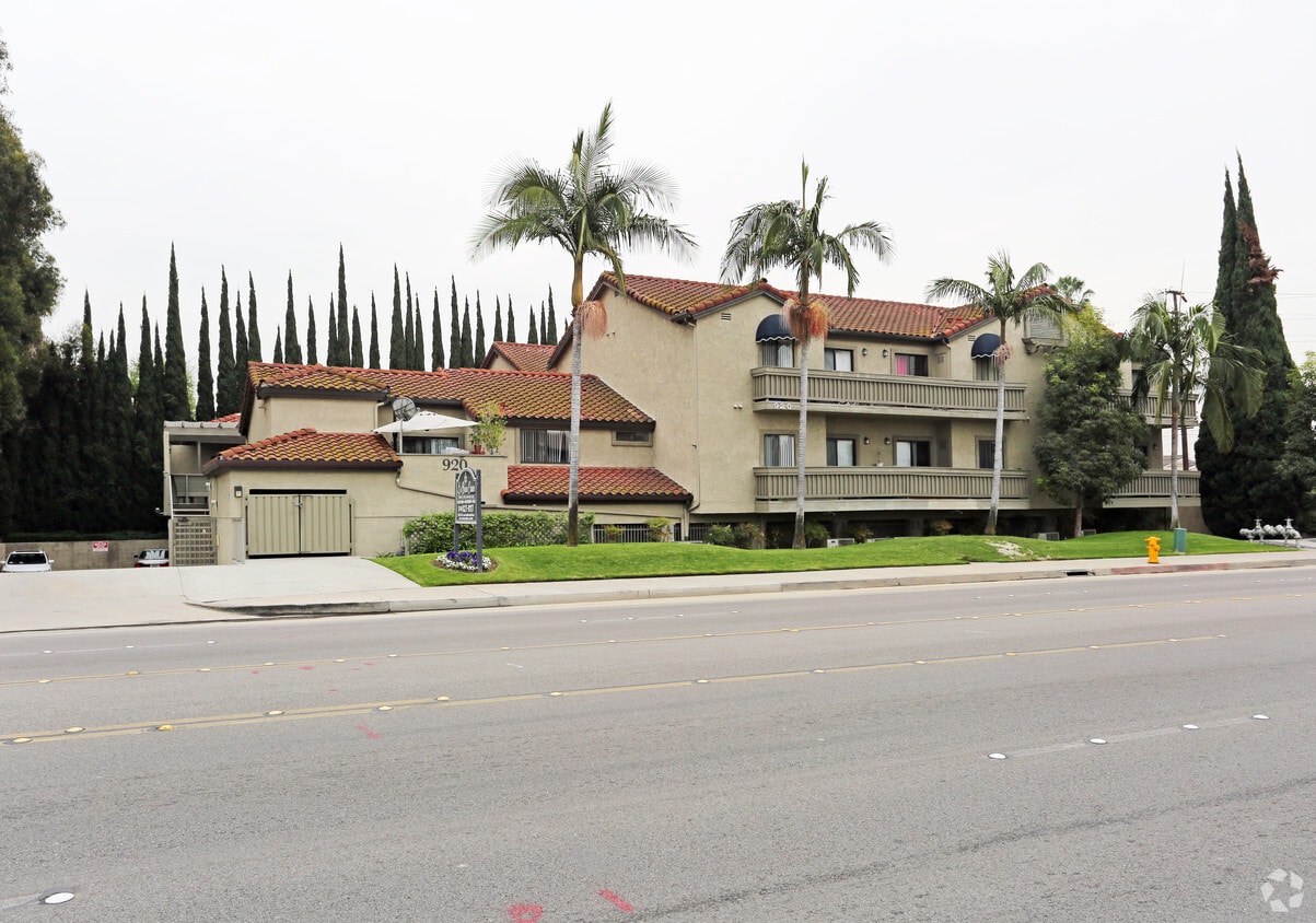 Primary Photo - Las Brisas Estates Apartment Homes