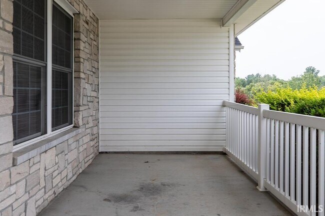 Building Photo - 1331 S Stella Dr