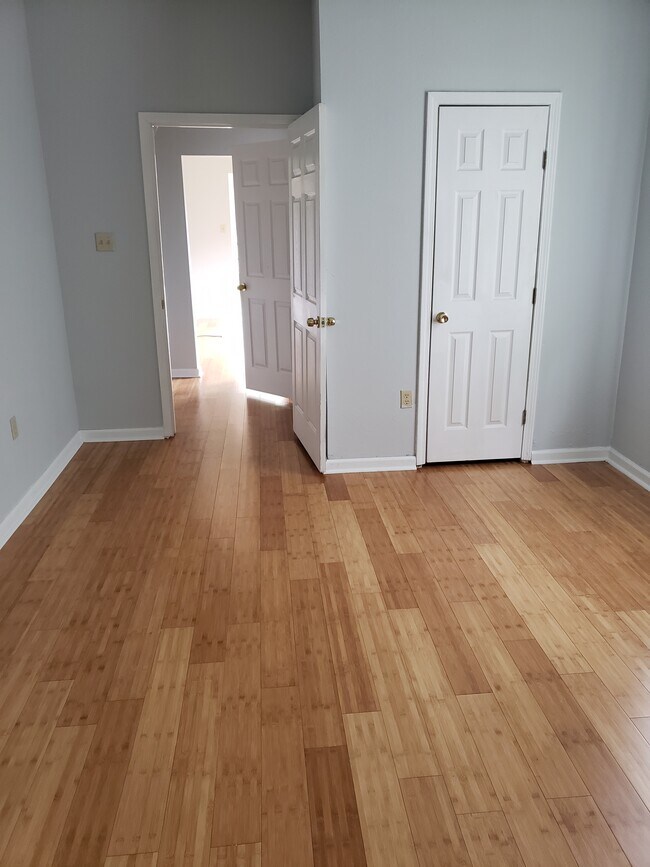 Bedroom #1 - 1011 Tricou St