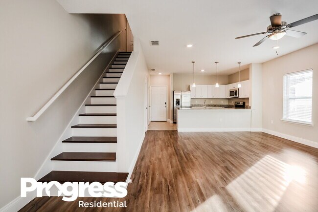 Building Photo - 100 Eleven Oaks Cir
