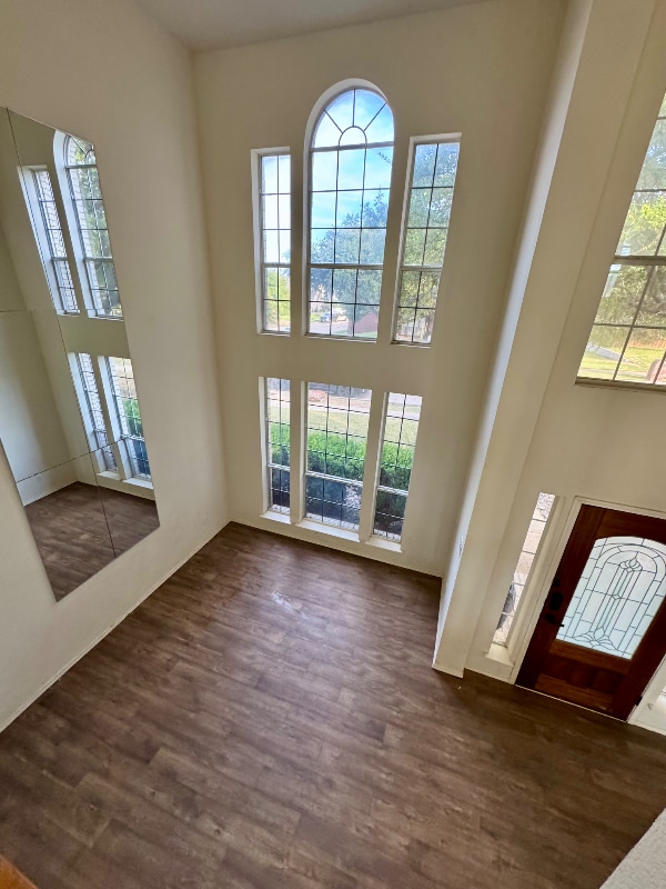 Building Photo - 4101 Watersedge Dr