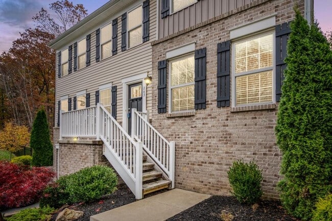 Building Photo - 263 Foxwood Rd