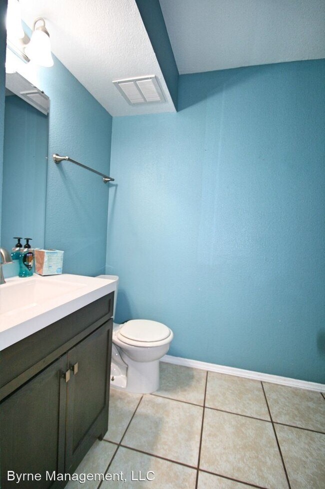 Building Photo - 2 br, 1.5 bath House - 3726 Oro Blanco Drive