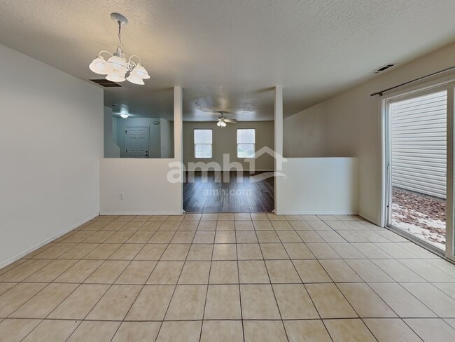 Foto del edificio - 6619 S Covewood Way