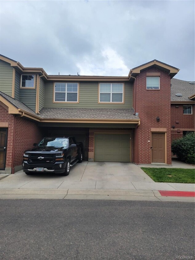 Foto principal - 9637 E 5th Ave