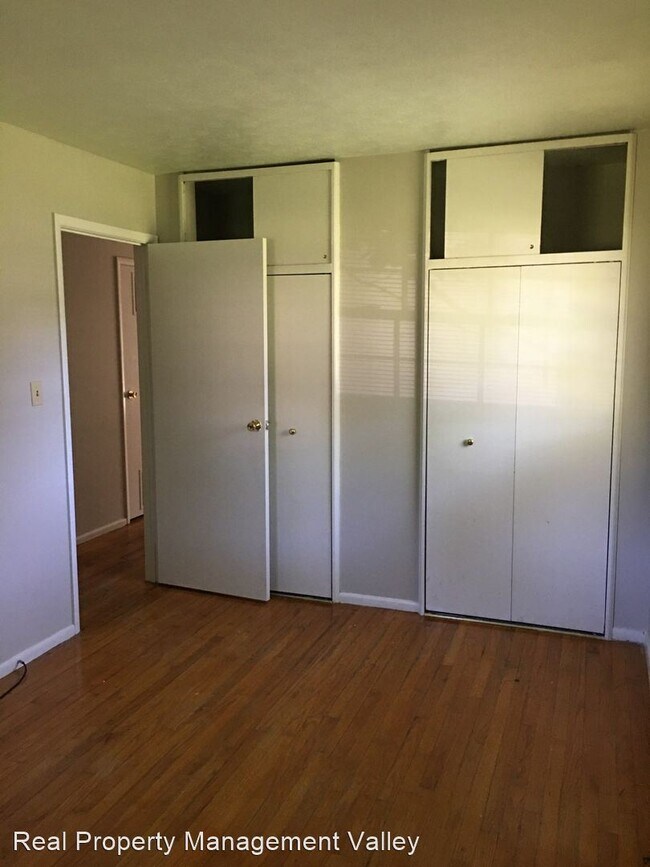 Building Photo - 3 br, 1 bath House - 172 River Bend Blvd.