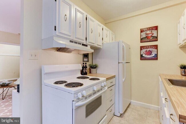 Foto del edificio - 3051 Idaho Ave NW