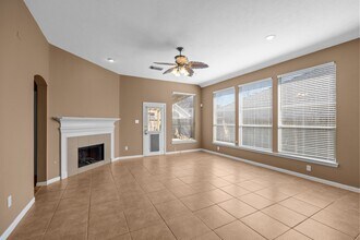 Building Photo - 7206 Hollow Field Ln