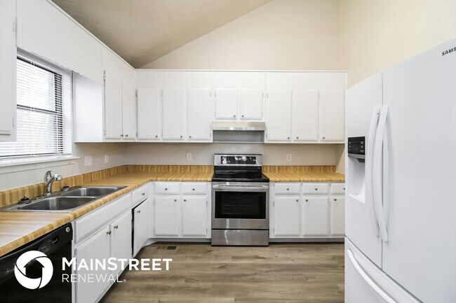 Foto del edificio - 6717 Knollwood Cir